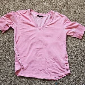 Jane & Delancey V-Neck Women's Top MEDIUM